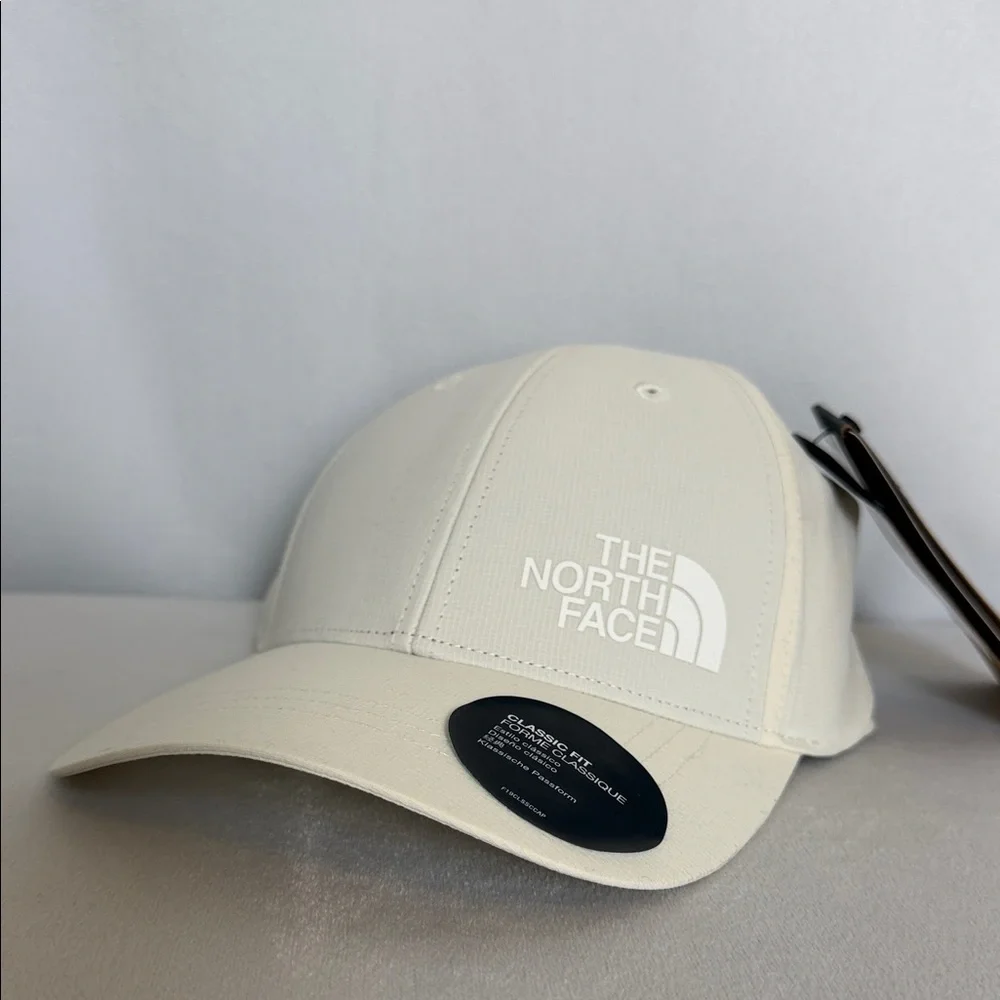 NWT The North Face Women's Horizon Hat Size L/XL in Gardenia White Ponytail